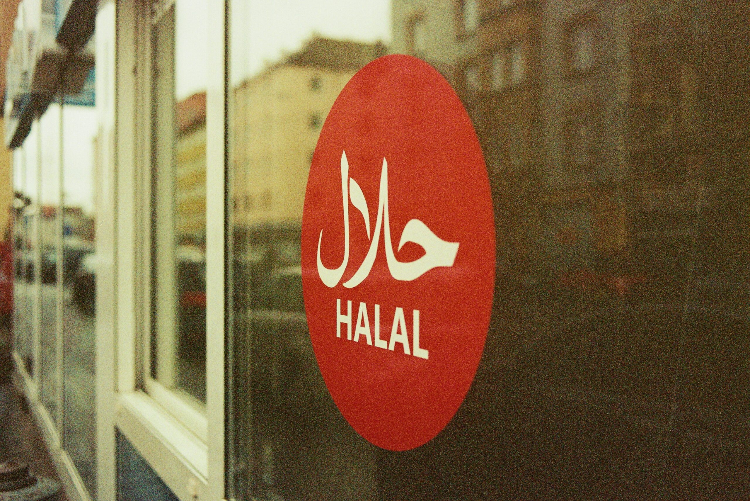 image source : unsplash / sertifikasi halal produk impor makanan dan minuman